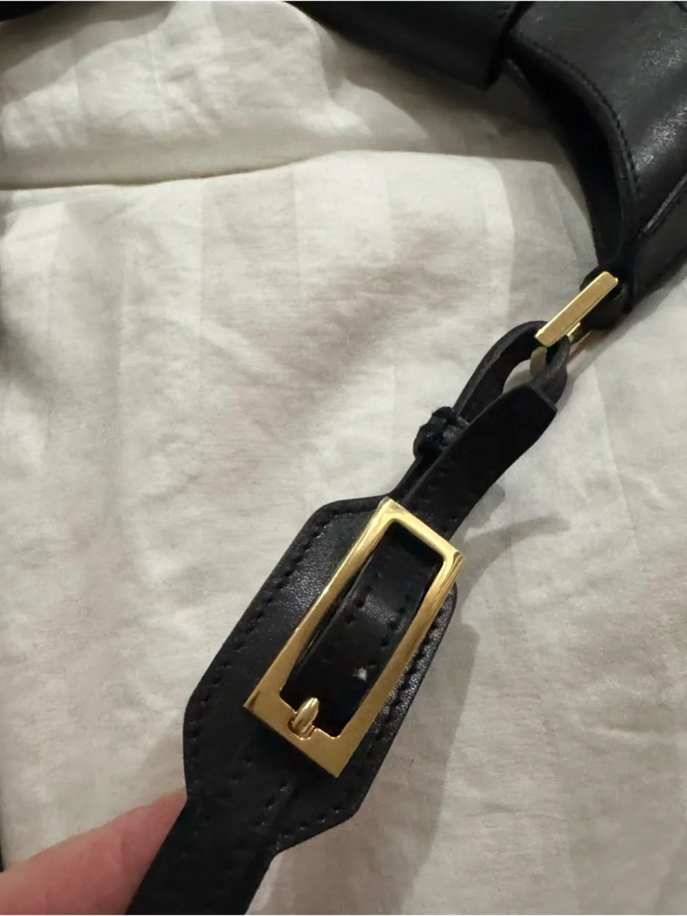 Gucci Jackie Black Women's suede Shoulder Bag with Gold Hardware - Picture 9 of 15